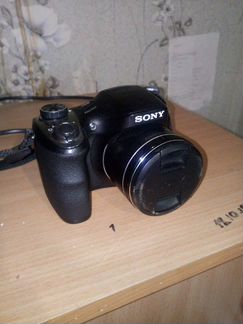 Sony DSC - H300 35x optical zoom