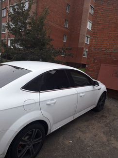 Ford Mondeo 1.6 МТ, 2013, седан, битый