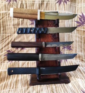 Коллекцию ножей продам