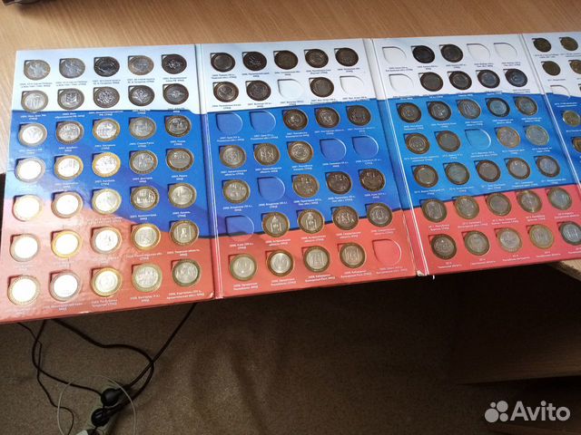 Монеты биметаллические 10 рублевые