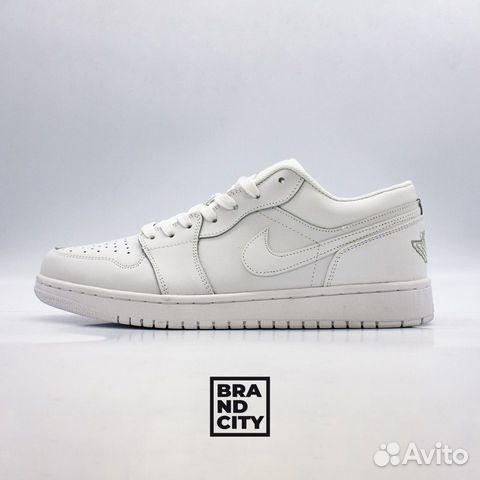 Nike Air Jordan 1 Low Triple White купить в Москве | Личные вещи | Авито