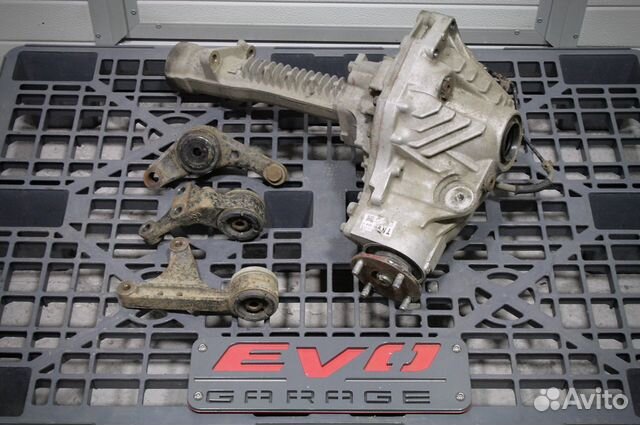 Передний редуктор и подушки Land cruiser 200