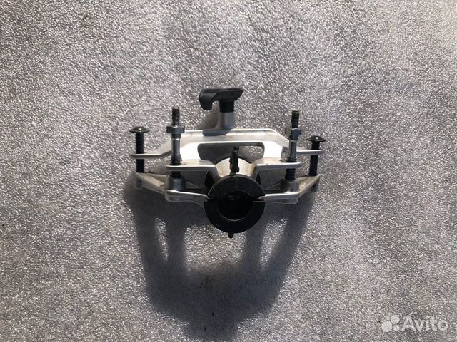 Ducati Panigale 1199 крепление бензобака