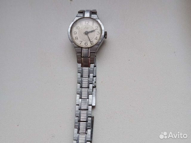 Часы наручные женские СССР, Луч