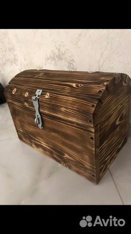 Сундук деревянный