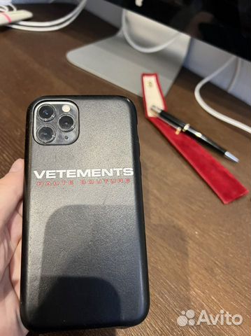 Чехол на iPhone 11pro Vetements