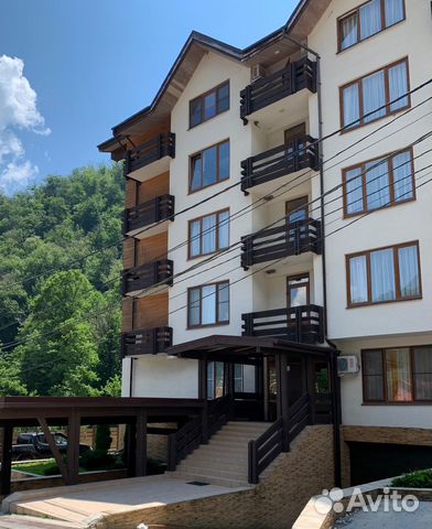 

2-к. квартира, 100 м², 2/5 эт.