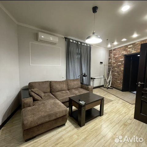 

1-к. квартира, 62 м², 1/4 эт.