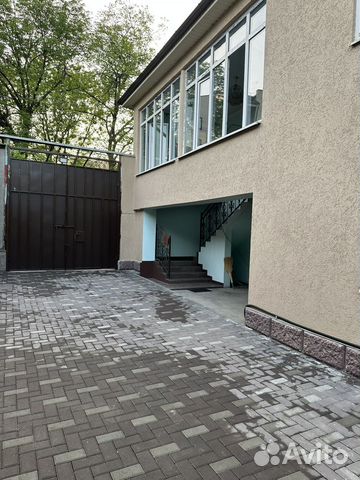 

Дом 200 м² на участке 100 сот.