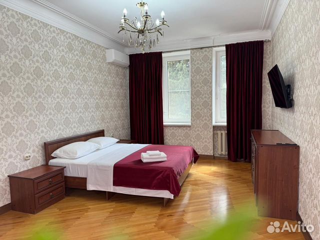 

2-к. квартира, 65 м², 3/3 эт.