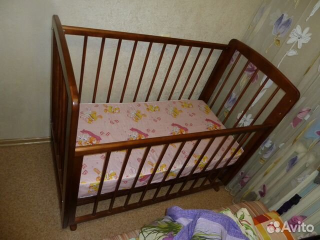 Детская кроватка 