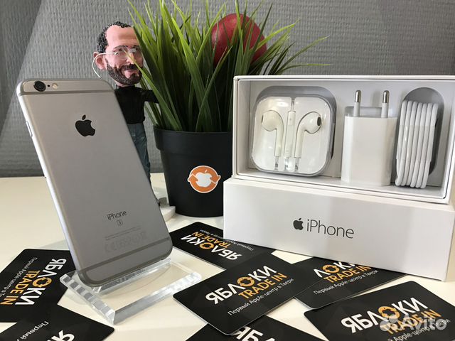 Авито тверь айфон. Xiaomi mi 8 Lite комплектация. Xiaomi mi 8 комплектация. Xiaomi mi 8 комплект. Realme c3 коробка