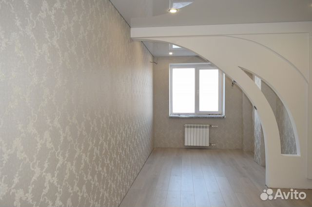 Поклейка обоев, малярные работы