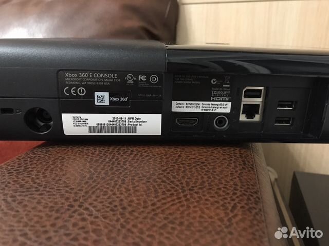 Xbox 360 500 Gb с 2 джойстиками и играми