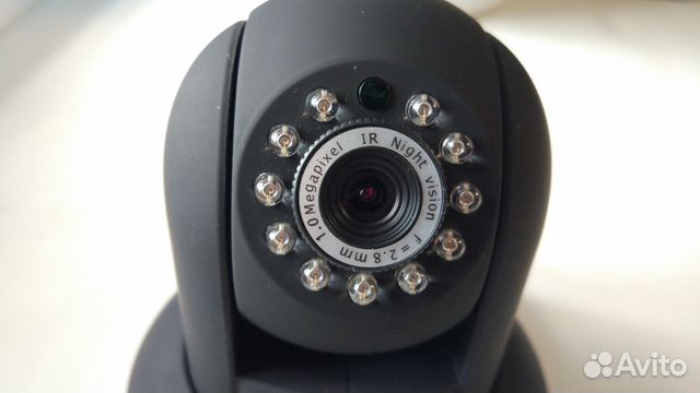 Беспроводная поворотная IP камера Foscam FI9821W
