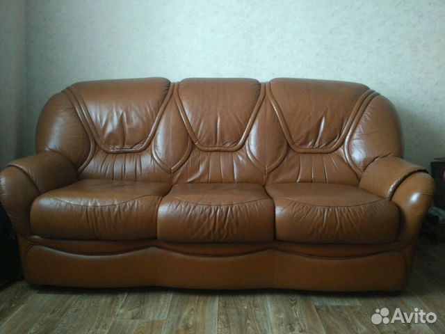 Диван кожаный в отличном состоянии Диван кожаный в отличном состоянии