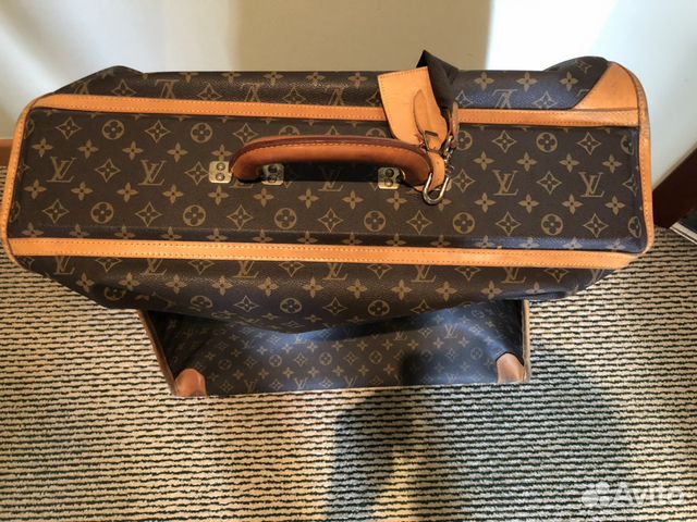 Чемодан Louis Vuitton Чемодан Louis Vuitton