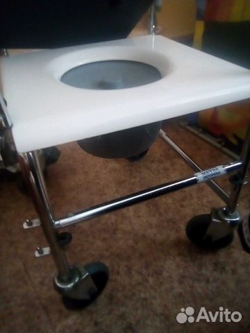 Кресло-коляска с санитарным оснащени