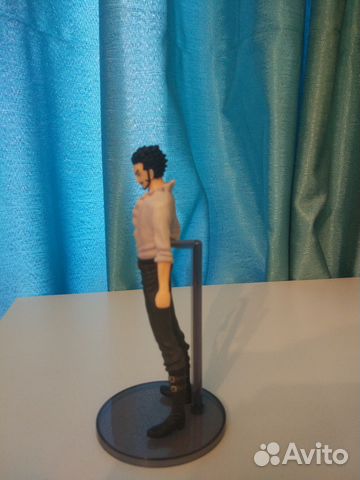 One Piece: Dracule Mihawk Bandai Figure