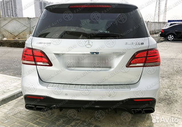 Насадки 63 AMG Mercedes GLE 166 черные Насадки 63 AMG Mercedes GLE 166 черные