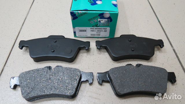 Комплект тормозных колодок на Toyota, Ford, Nissan