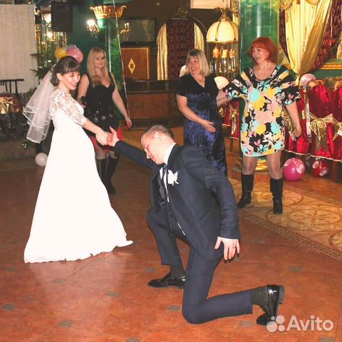 Ведущая Тамада на свадьбу + DJ +оборудование Ведущая Тамада на свадьбу + DJ +оборудование