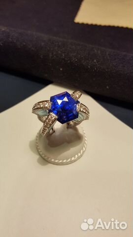 Золотое кольцо с бриллиантами