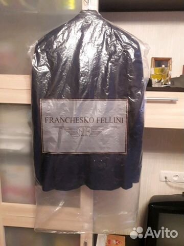 Костюм мужской приталенный Костюм мужской приталенный