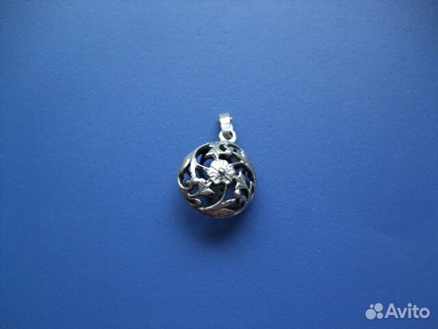 Старинный серебряный кулон