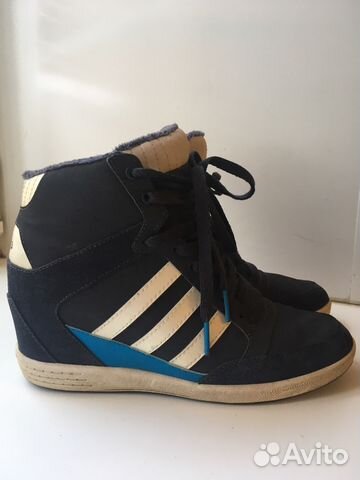 Женские кроссовки на танкетке Adidas Neo