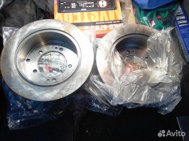 Задние тормозные диски Mitsubishi TB218121