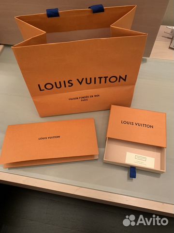 Коробка Louis Vuitton