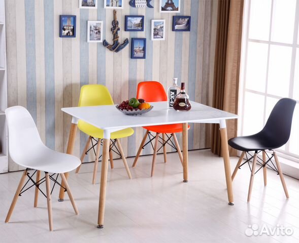 Стол и стулья