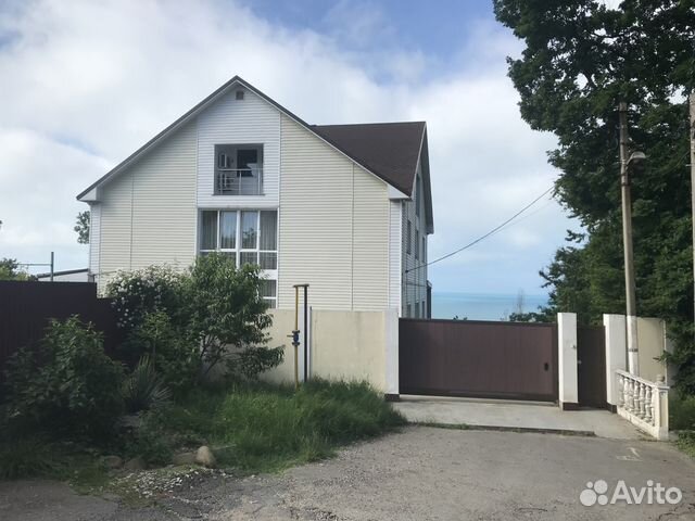 Дом 411.1 м² на участке 11 сот.