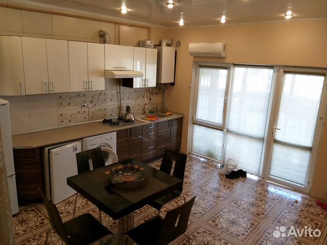 2-к квартира, 75 м², 2/3 эт.