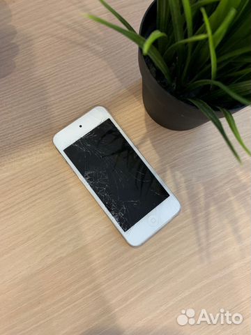 Apple iPod Touch 6 с разбитым но рабочим экраном