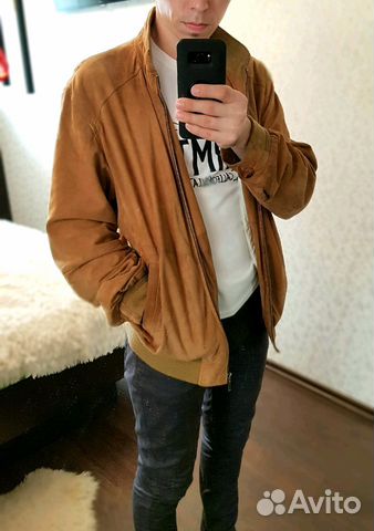 Замшевая куртка бомбер