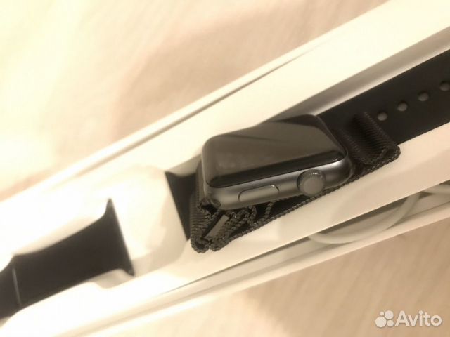 Apple Watch series 3 42mm с миланским ремешком