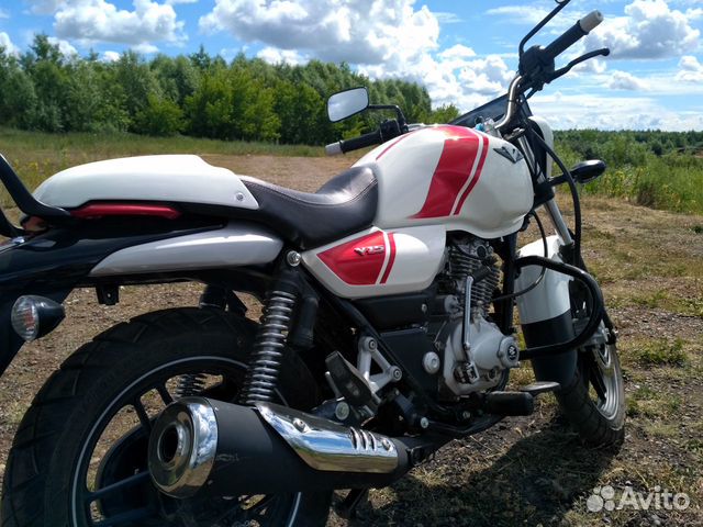 Мотоцикл Bajaj V150 (Баджадж)