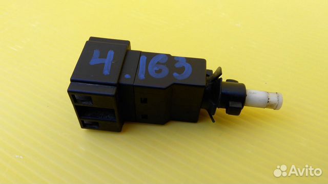Датчик включения стоп сигнала Мерседес W163 ML Датчик включения стоп сигнала Мерседес W163 ML
