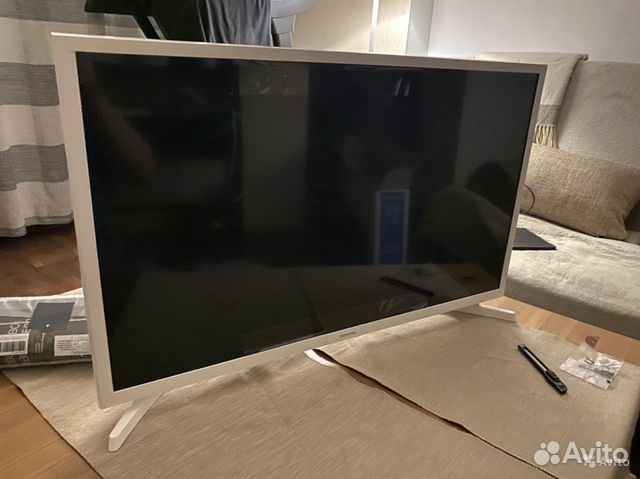 SAMSUNG UE32N4510AU новый Smart TV Wi-Fi белый