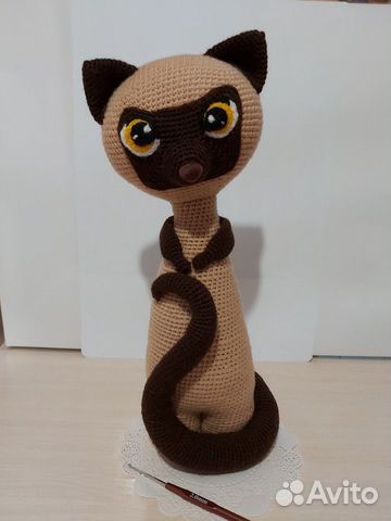 Игрушка Кот рост 33 см, вязаный крючком