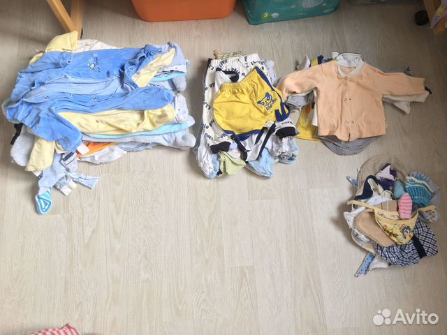 Одежда для малыша от рождения и до 8 месяцев