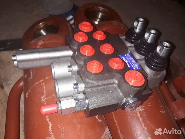 Гидрораспределитель 3Р40 с плавающим положением Гидрораспределитель 3Р40 с плавающим положением