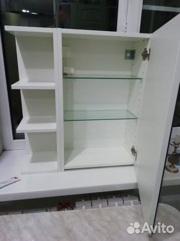 Зеркальный шкафчик с полками Икеа э