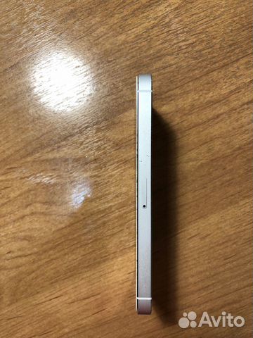 Телефон Apple iPhone 5 S