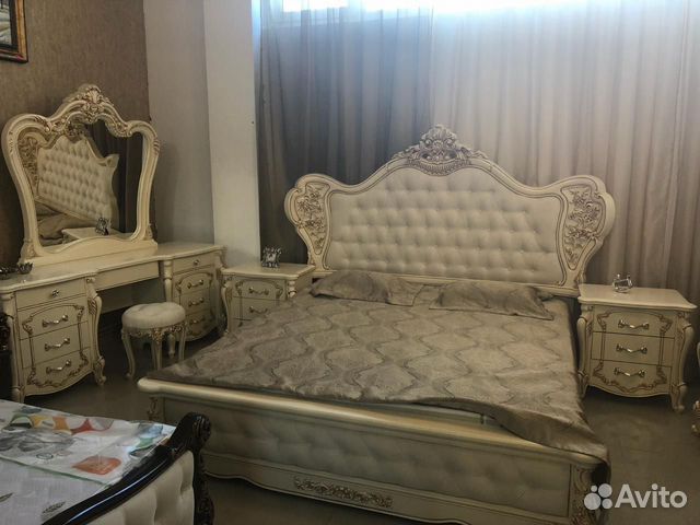 Спальный гарнитур