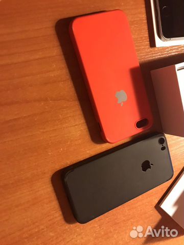 Телефон iPhone SE-32 Gb Телефон iPhone SE-32 Gb