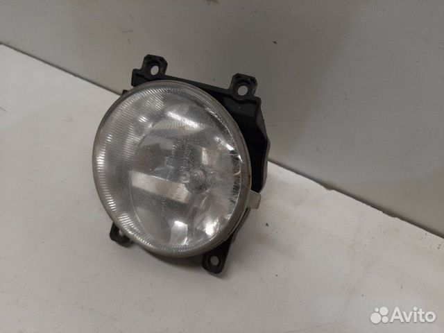 Фара противотуманная передняя левая Toyota Land