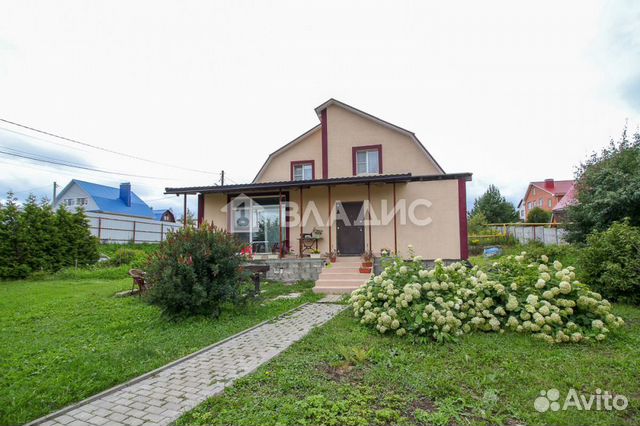 Коттедж 220 м² на участке 13 сот.